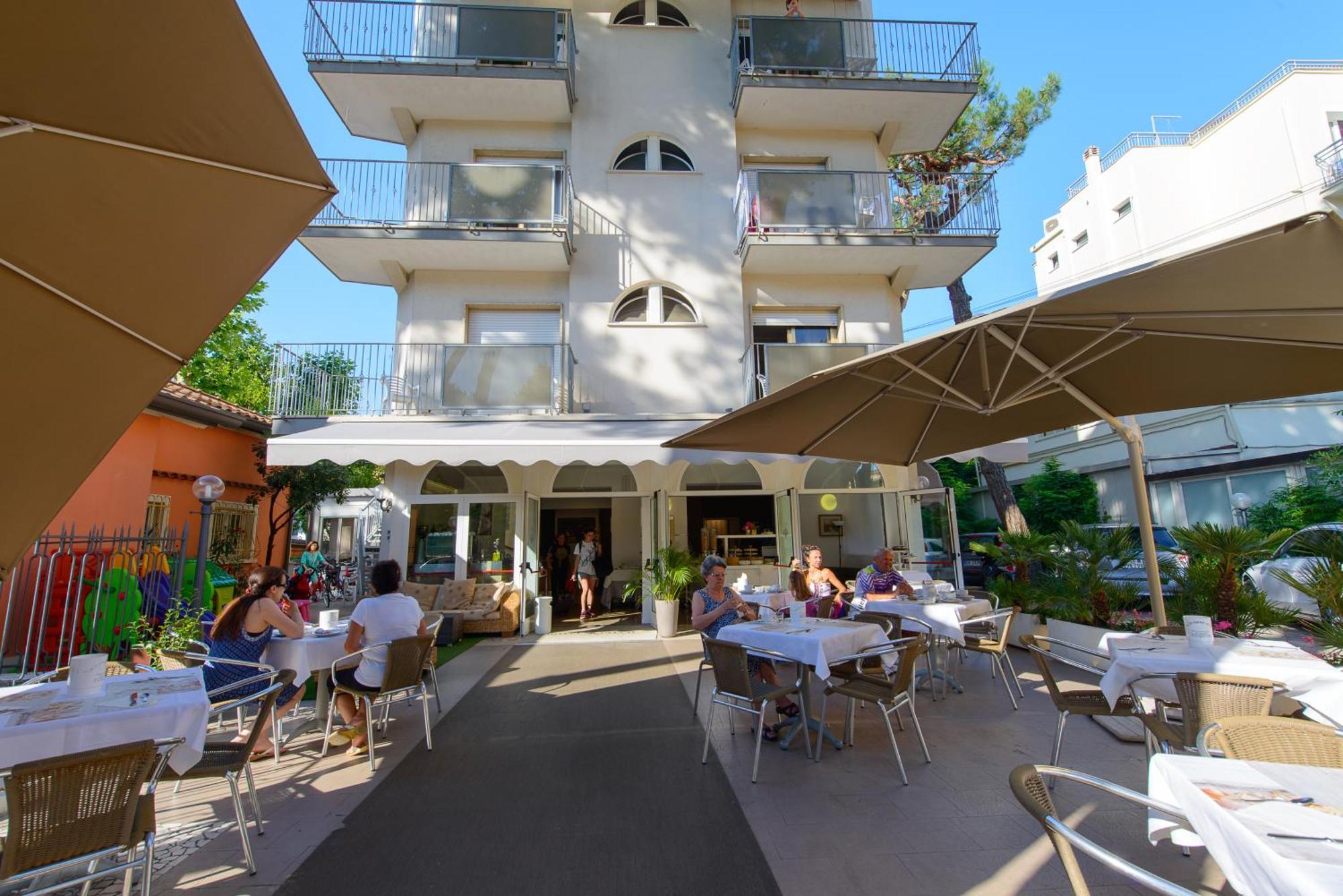 Hotel Falco Riccione Exterior foto
